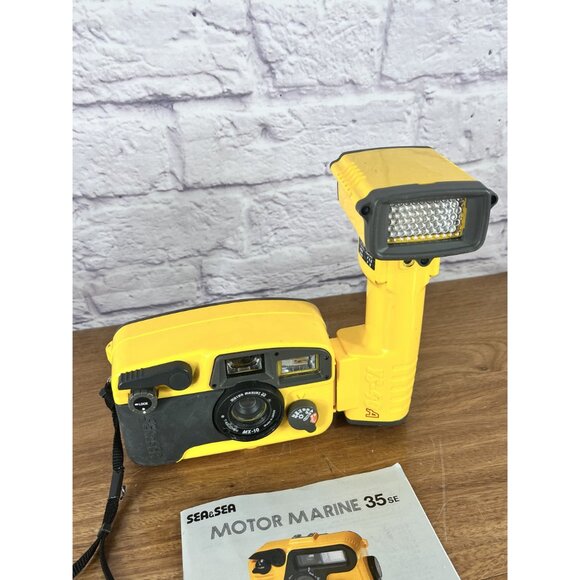 SEA & SEA 35SE Motor Marine & YS-40A Flash - Underwater 35mm Film Camera Set - Picture 5 of 14